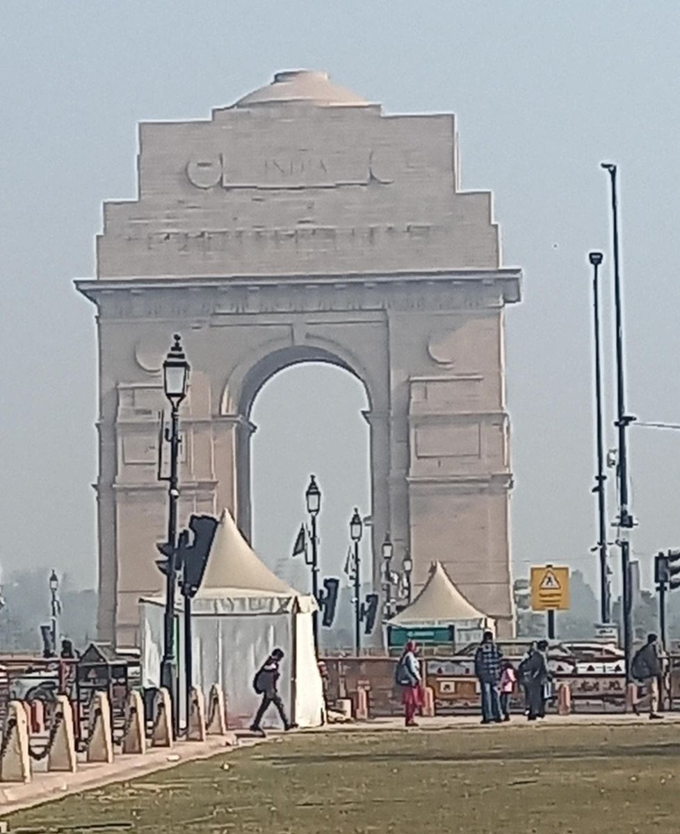 View of India Gate from Kartavya Path